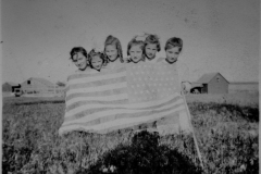 Gluck-girls-flag